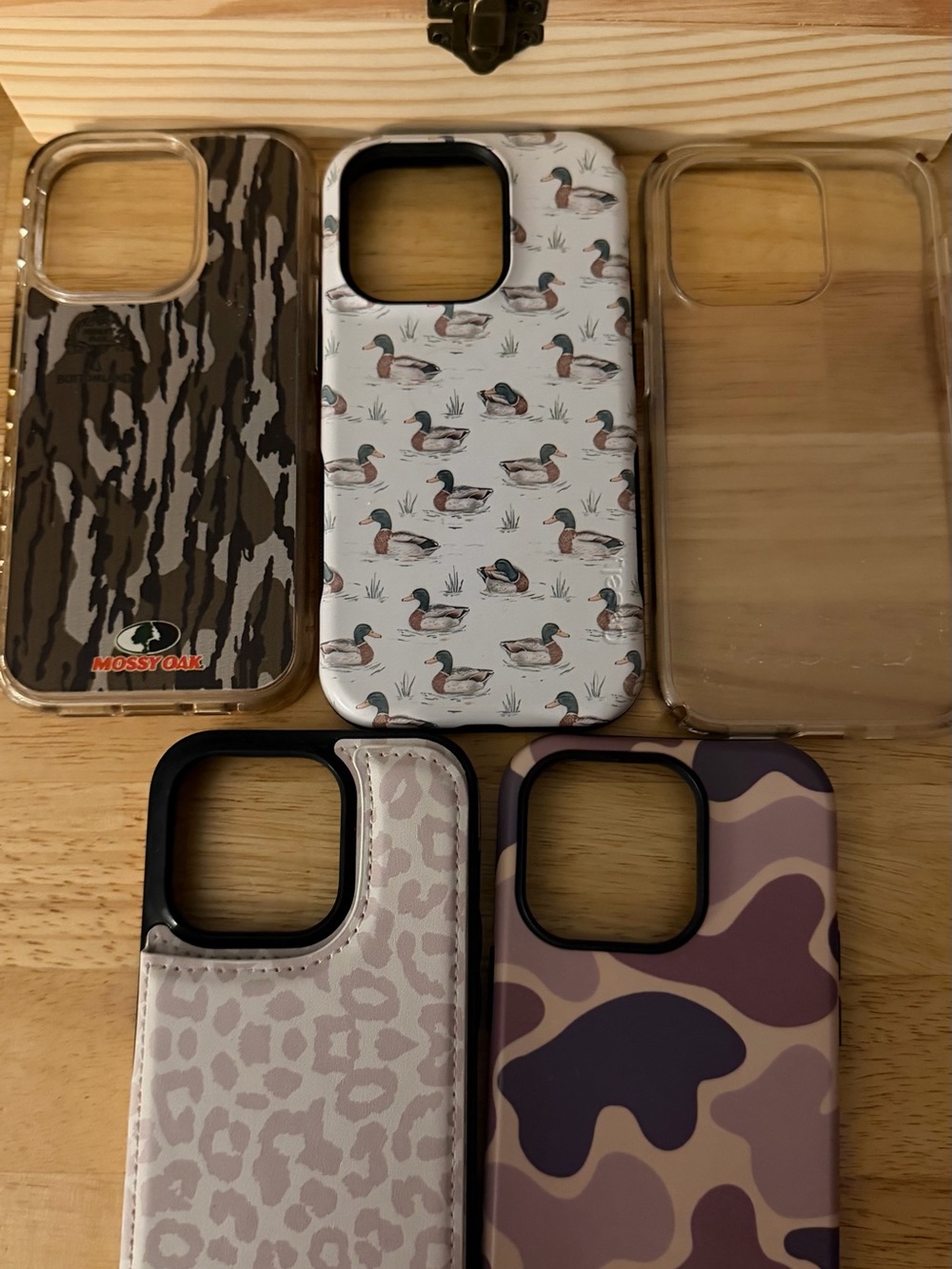 Mossy Oak Duck & Camouflage Phone Case Set in Brown and Tan